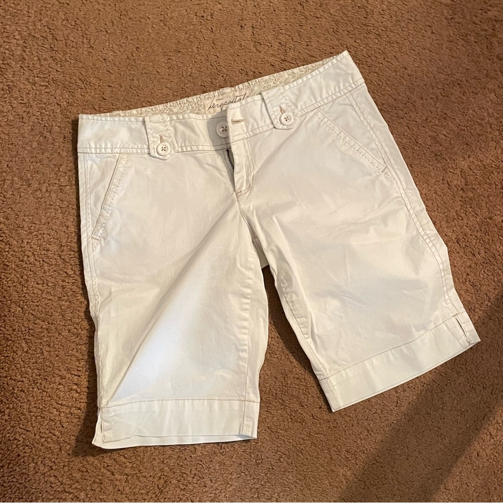 Vintage Aeropostale White Tan Bermuda Shorts Size 3/4 Summer Bottoms